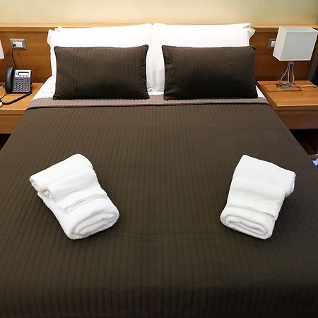 Mirko Luxury Inn Rom Eksteriør billede